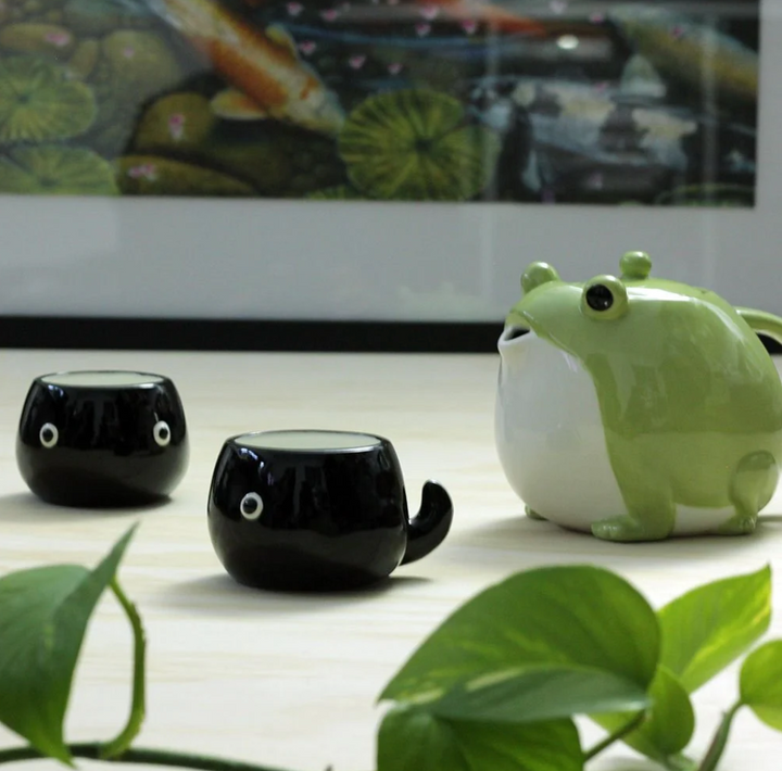 Tea Set Frog & Tadpole