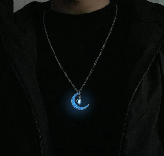 Translation missing: en.Crescent Moon Glow Necklace