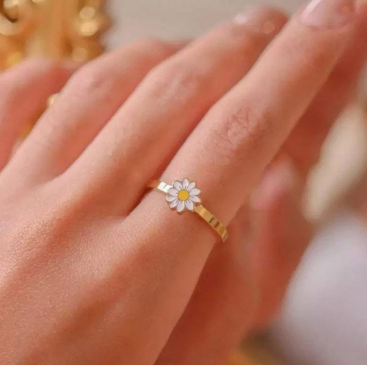 Translation missing: en.Daisy Flower Adjustable Ring for Women Anxiety Ring