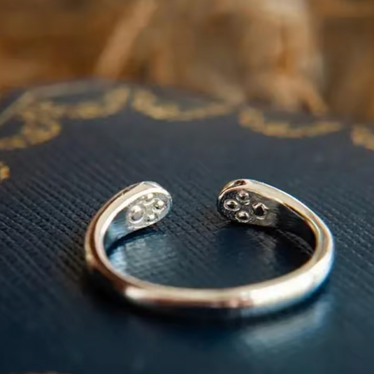 Translation missing: en.ADJUSTABLE CUTE CAT PAWS RING