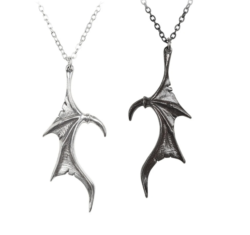 Dragons Heart Shaped Pendant Necklace Set