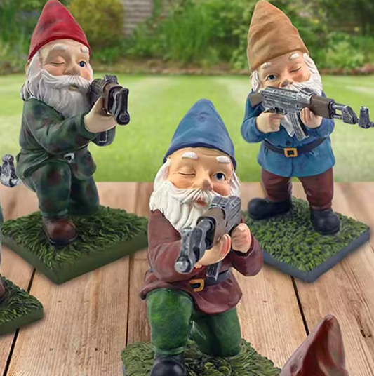 FUNNY GARDEN GNOME STATUE