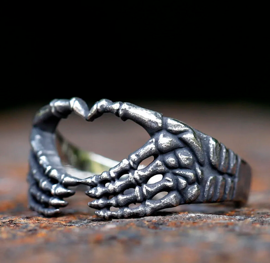 Translation missing: en.Goth Skull Love Silver Ring
