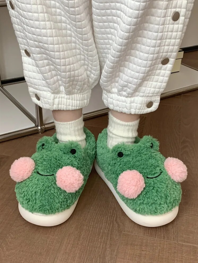 Fuzzy Froggy Slippers - Kawaii Frog Winter Warm Slippers